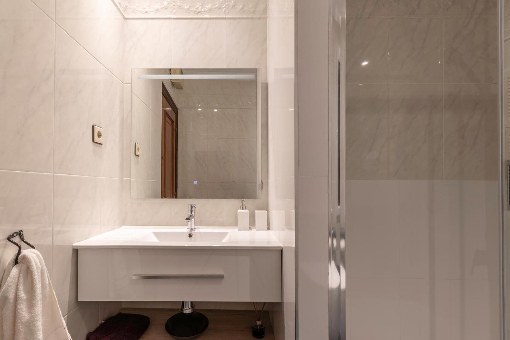 Apartamento Uribitarte Bilbao Eksteriør billede